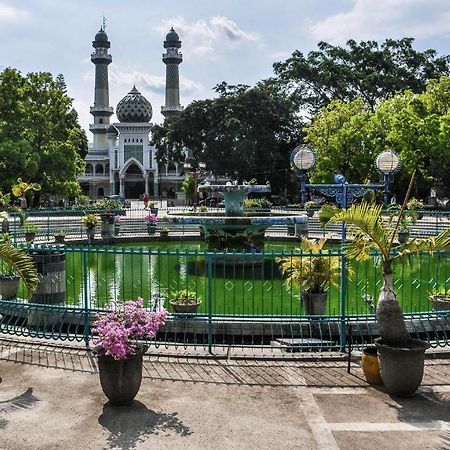 Hotel Casa Ts 16 Malang Zewnętrze zdjęcie