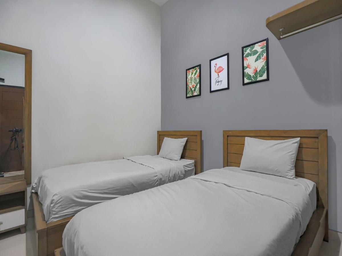 Hotel Casa Ts 16 Malang Zewnętrze zdjęcie