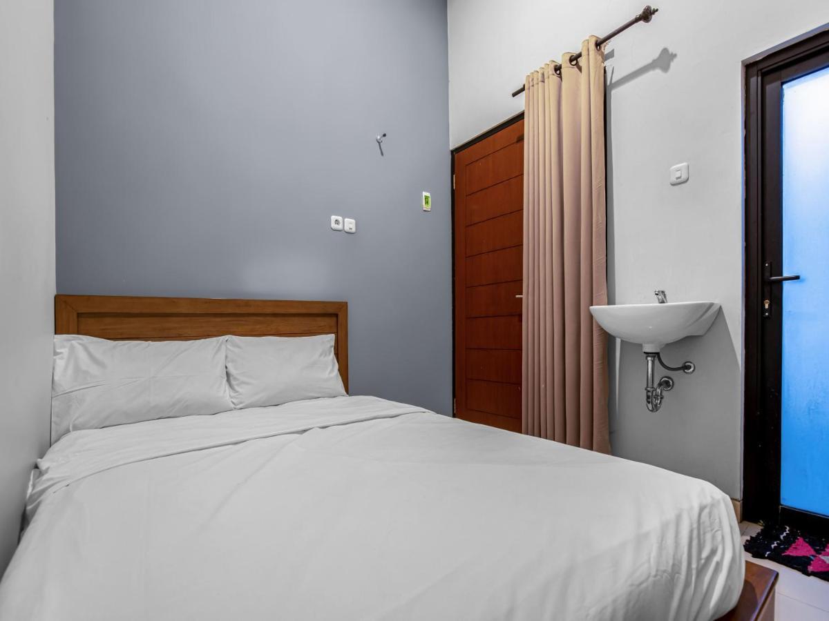 Hotel Casa Ts 16 Malang Zewnętrze zdjęcie