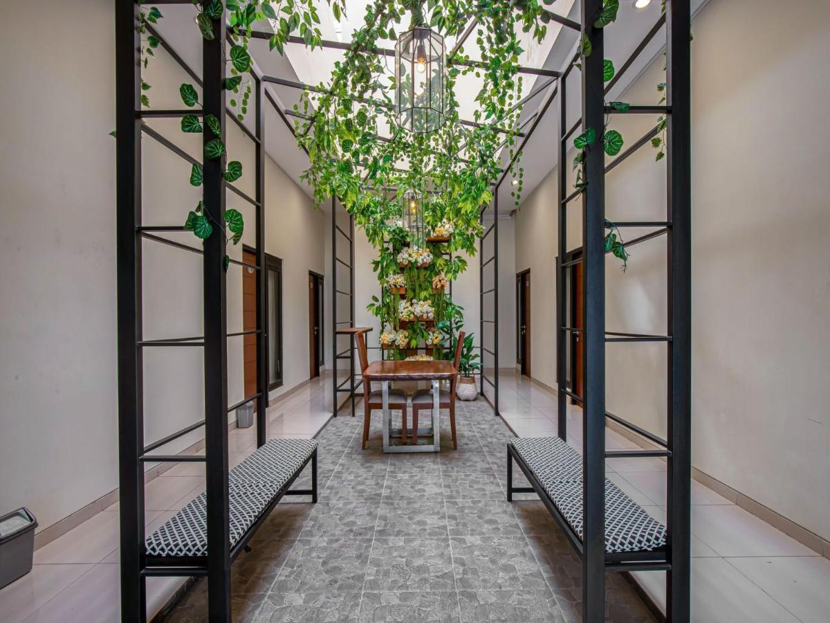Hotel Casa Ts 16 Malang Zewnętrze zdjęcie