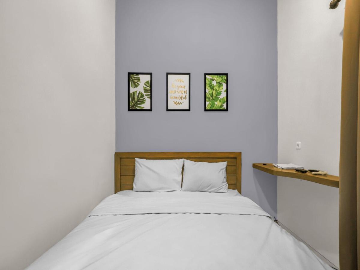 Hotel Casa Ts 16 Malang Zewnętrze zdjęcie