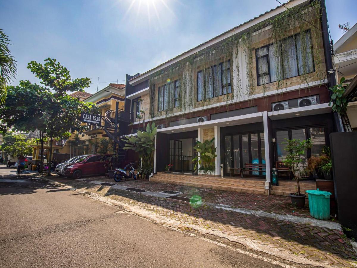 Hotel Casa Ts 16 Malang Zewnętrze zdjęcie