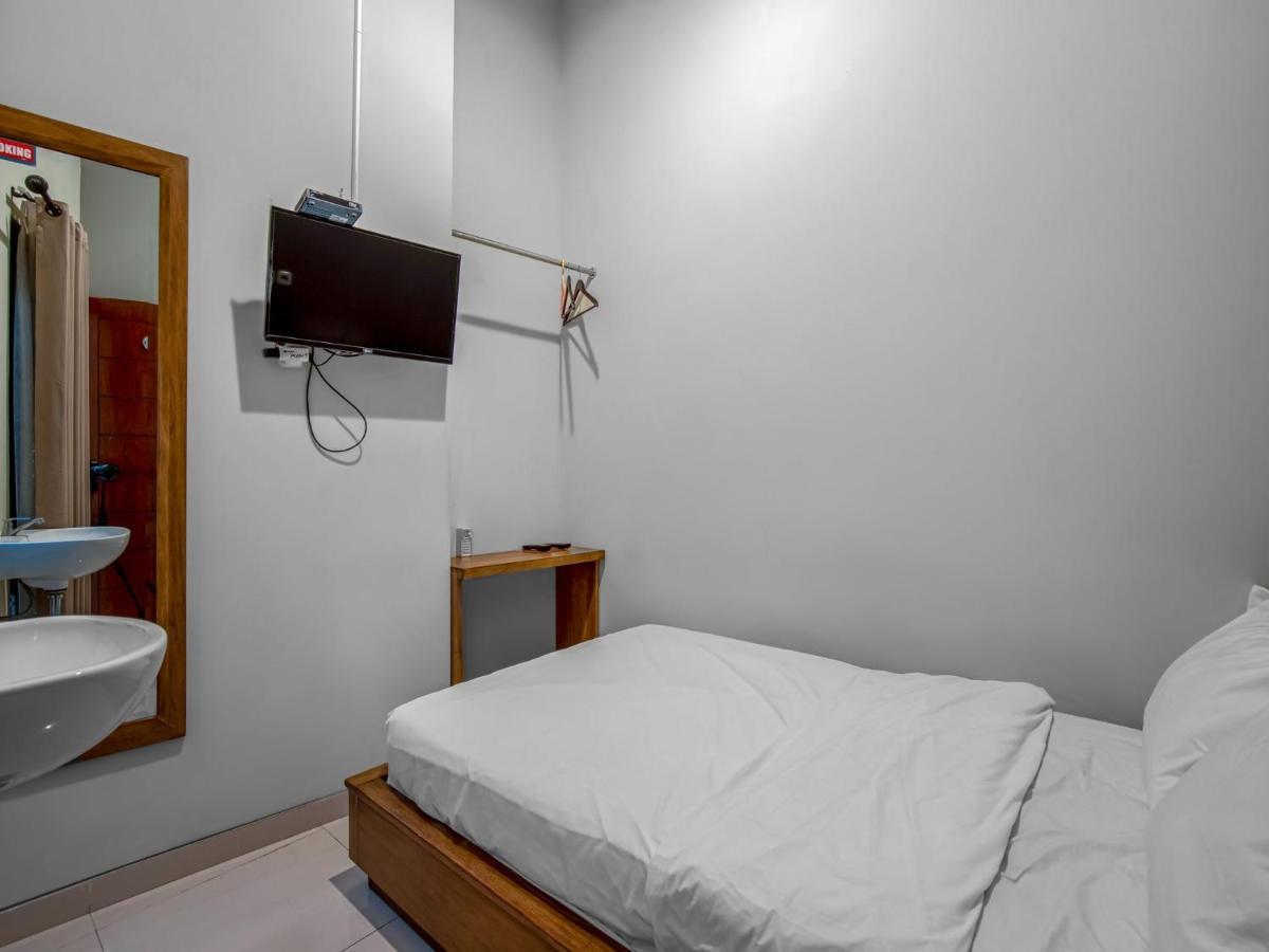Hotel Casa Ts 16 Malang Zewnętrze zdjęcie